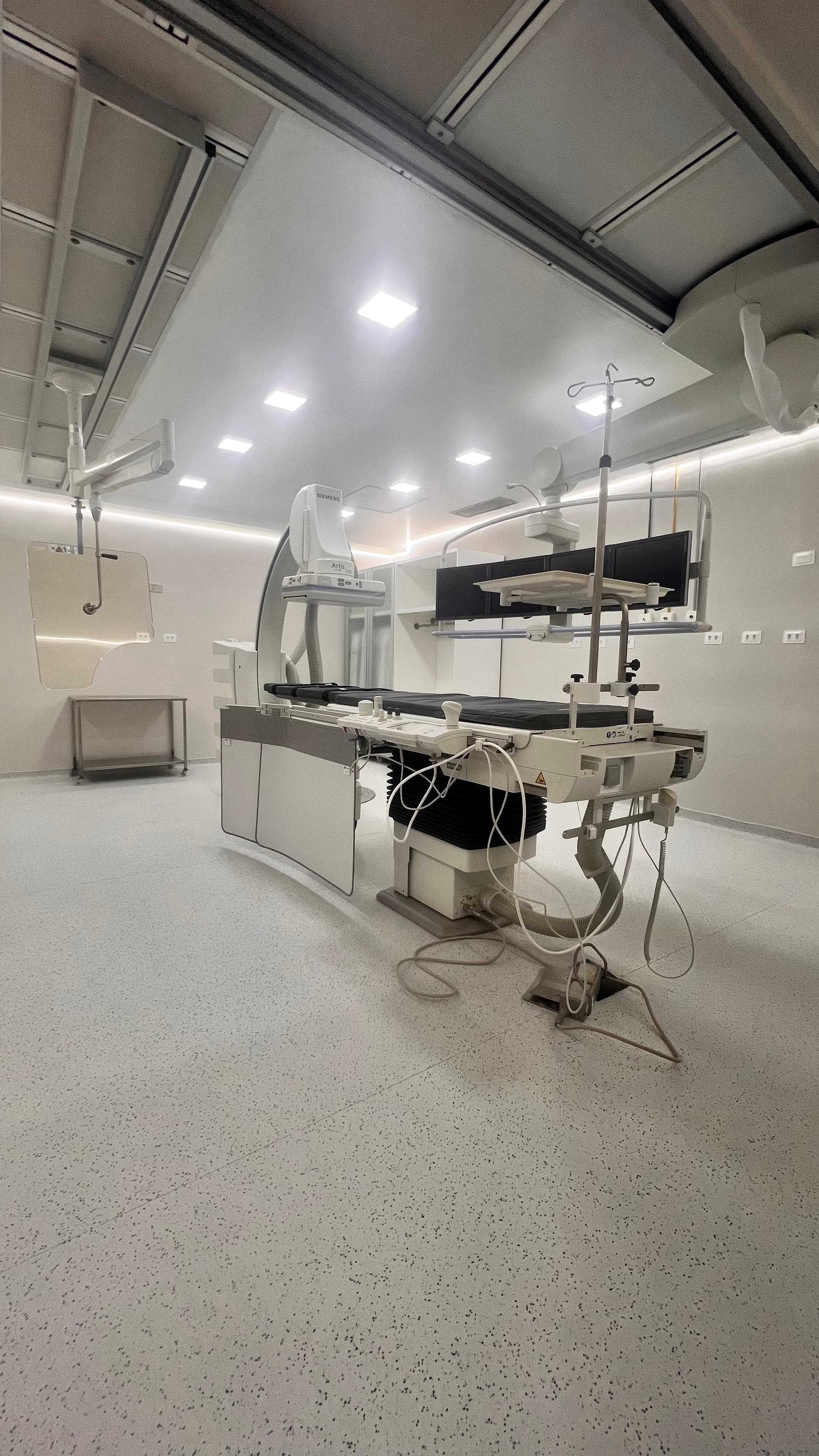 Sala de hemodinâmica do Instituto Wilson Rosado com o angiógrafo Siemens