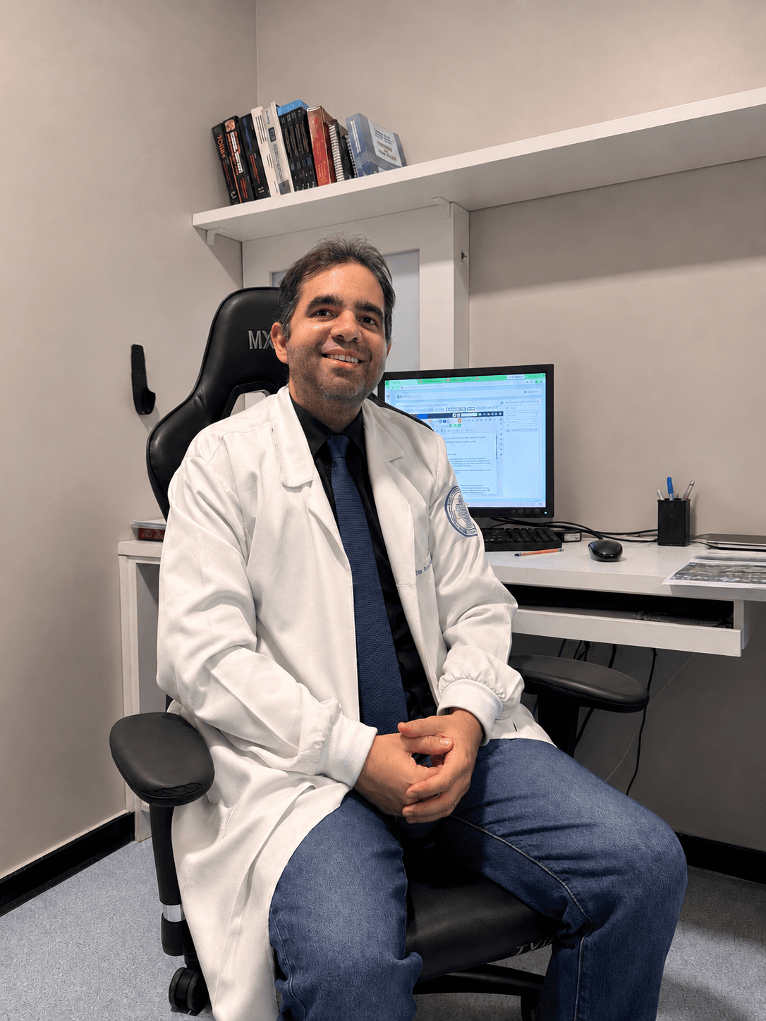Dr. Valmor Silva